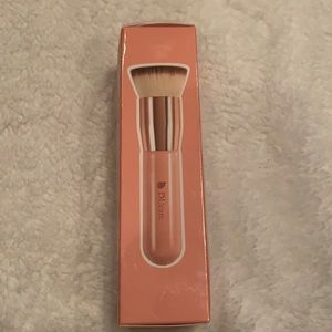 **FINAL MARKDOWN** Ducare Kabuki foundation brush